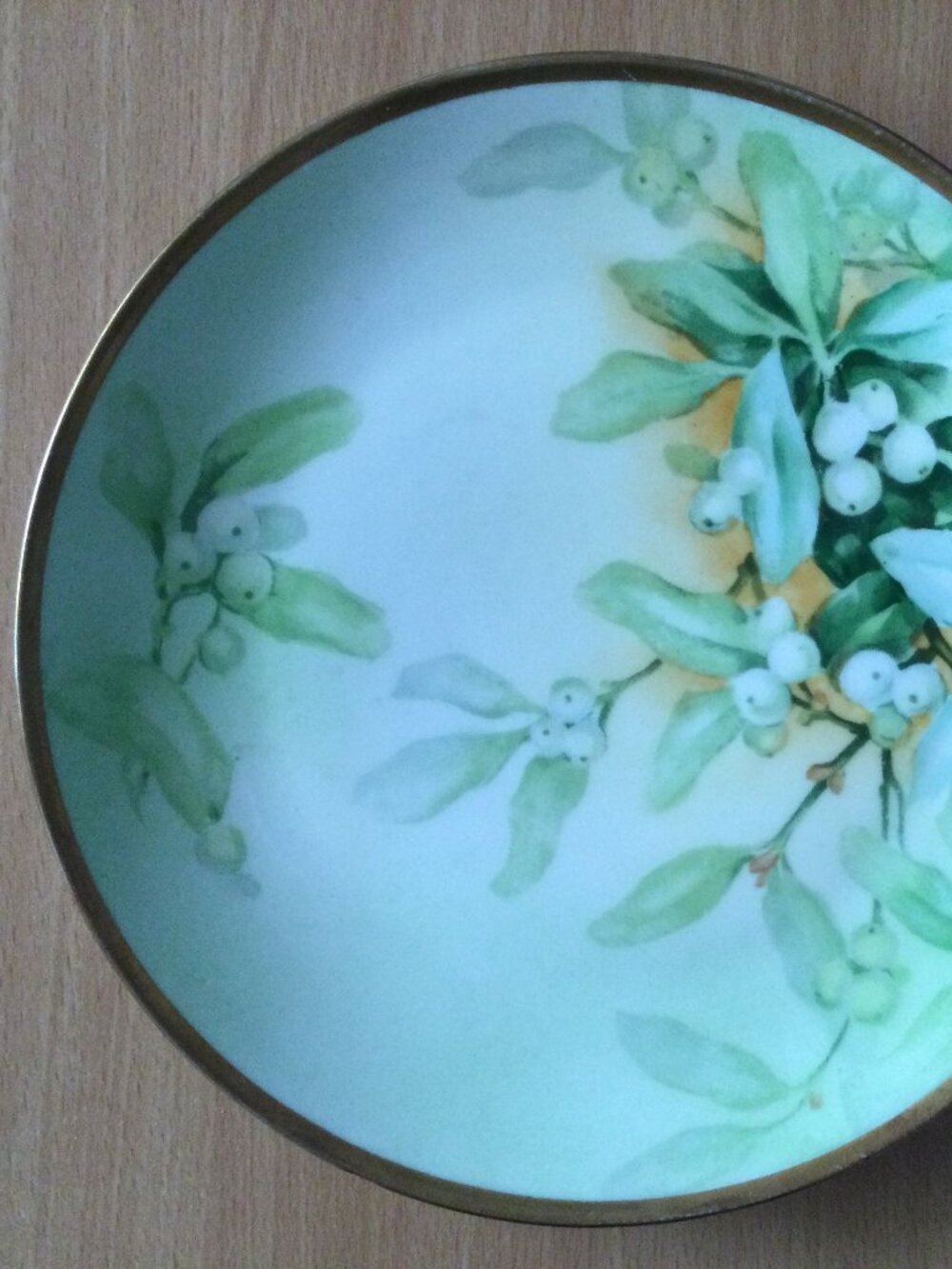 Antique Limoges Old Abbey Snowberries Plate HandPainted Signed Gold rim 8 3/4"